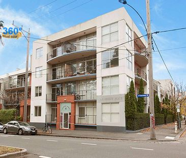 STYLISH APARTMENT ON THE EDGE OF THE CBD - Photo 4