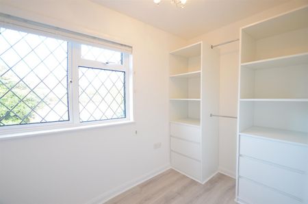 3 bedroom bungalow - detached - Photo 3