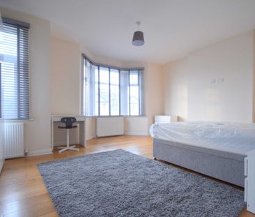 Worple Road, Raynes Park - Photo 2