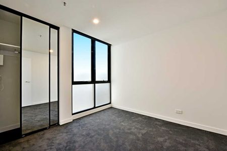 Register to Inspect / Spacious 2-Bedroom, 2-Bathroom Apartment with Secure Parking - Photo 2