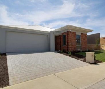 SPACIOUS FAMILY HOME - Photo 1