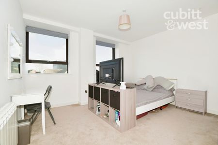 2 bedroom apartment to rent - Photo 2