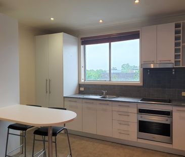 7/16 De Carle Street, Brunswick VIC 3056 - Photo 5