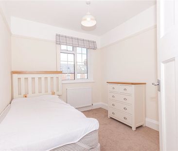 **Electricity included in rent** Three bedroom unfurnished house in... - Photo 3