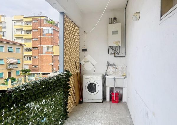 5 locali in affitto