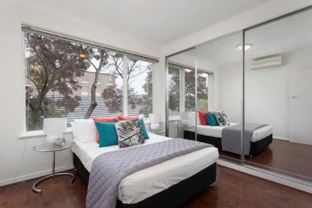 Light and Bright! - Photo 3