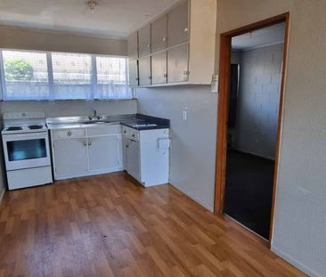 Two Bedroom Unit in Fenton Park - Photo 2