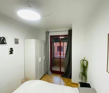 Calle Santanderina, Madrid, Community of Madrid 28053 - Photo 6