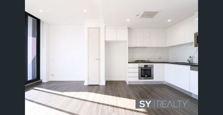 North facing one bedroom apartment on quiet street - Photo 5