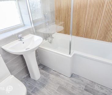 3 bedroom semi-detached house to rent - Photo 6