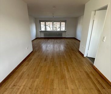 2. OG / 3 Zimmer ab sofort - Foto 1