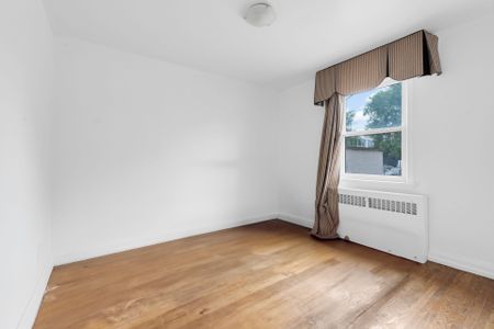 For Lease - 198 Dunblaine Avenue, Toronto, Ontario - Photo 4