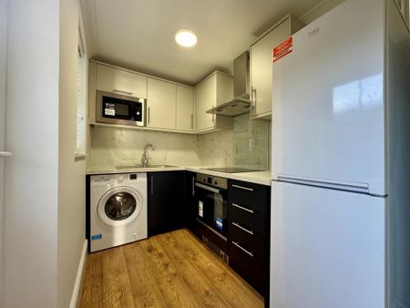 2 bedroom end of terrace house to rent - Photo 4