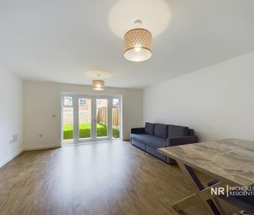 3 bedroom semi-detached house to rent - Photo 1