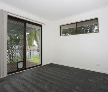 CHARMING HOME IN PRESTIGE WATERFRONT PRECINCT - Photo 6