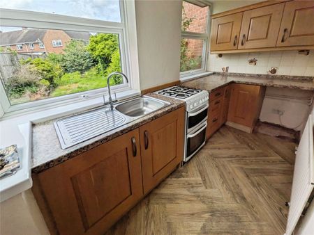 Pendeford Mill Lane, Codsall, Wolverhampton, Staffordshire, WV8 - Photo 2