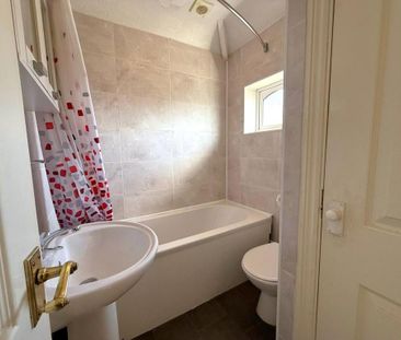 2 bedroom semi-detached house to rent - Photo 5