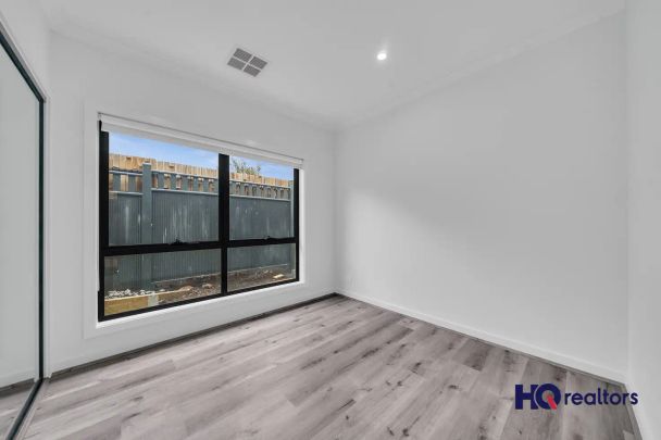 “Modern Living in Tarneit - 2 Bed, 2 Bath House with Ensuite” - Photo 1