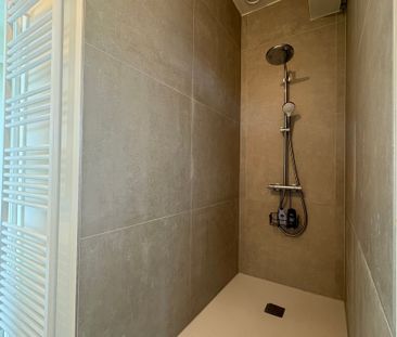 Prachtig en ruim appartement met uitzicht op Leiearm - Foto 1