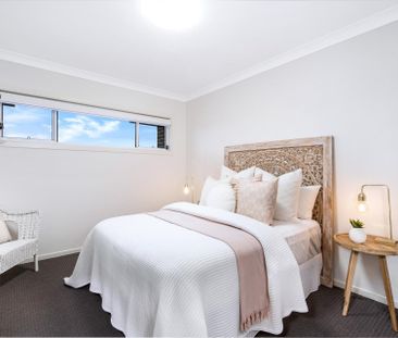 Modern Light Filled Family Home - Photo 3