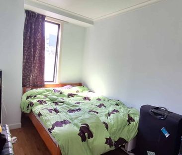 Apartment in Queen St - Photo 2