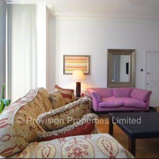 4 Bedroom Regent Park Avenue - Photo 1