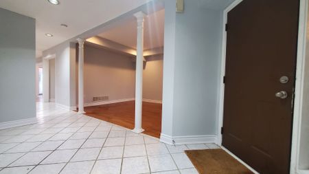 For Lease - 134 Fernforest Drive Unit# Main, Brampton, Ontario - Photo 2