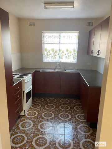 Large 2 bedroom CBD apartment - Photo 3