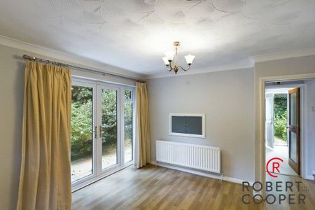 4 bedroom detached house to rent - Photo 5