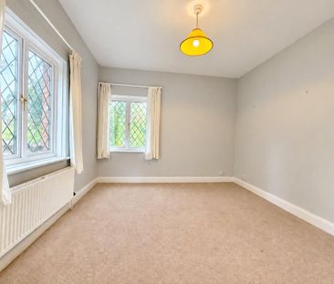4 bedroom semi-detached house to rent - Photo 2