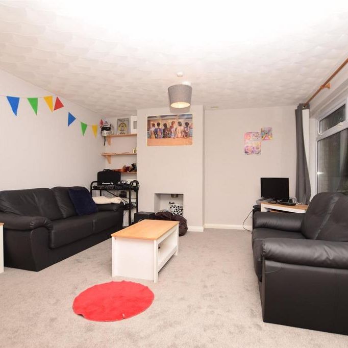 4 bedroom house to rent - Photo 1