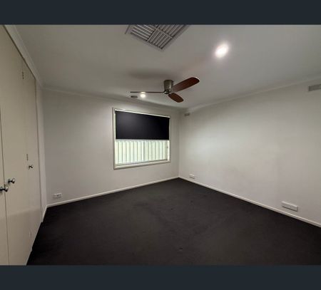 13 Tabletop Court, Thurgoona, NSW 2640 - Photo 3