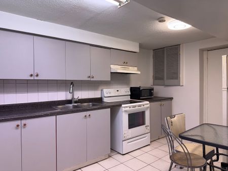 For Lease - 28 Conlins Road, Toronto, Ontario - Photo 5