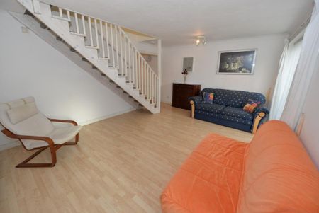 3 bedroom terraced house to rent - Photo 2