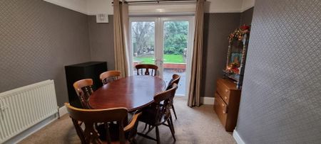 3 bedroom semi-detached house to rent - Photo 3