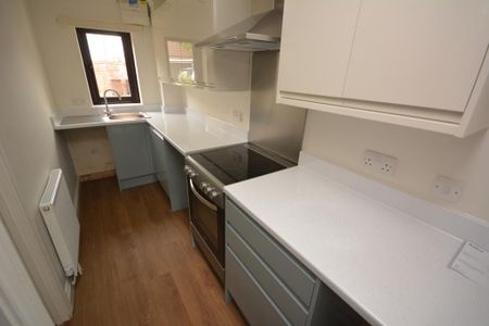 1 bedroom terraced house to rent - Photo 2