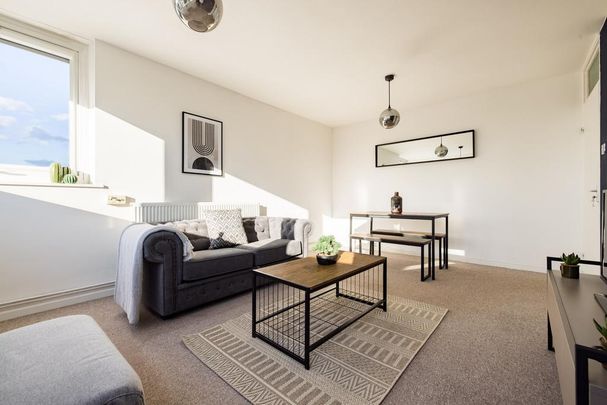 2 bedroom flat to rent - Photo 1