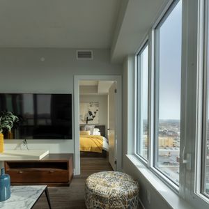 80 Bond Street East - Photo 3