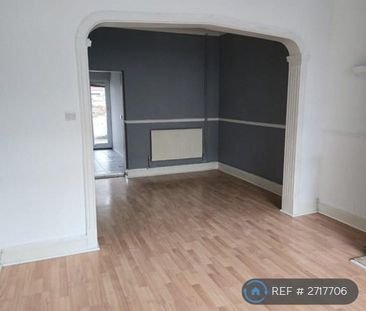 2 bedroom end of terrace house to rent - Photo 1