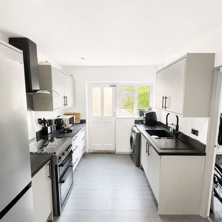 Room in a Shared House, Sheepwood Close, BS10 - Photo 4