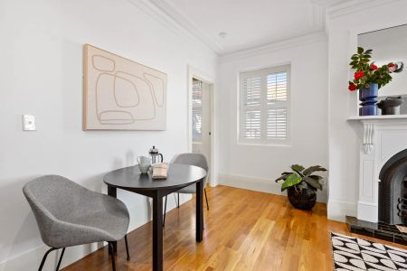 Capture the charm, embrace the space, live the location - Photo 4