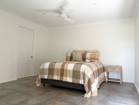 HILLVUE - Executive Home with Longyard Golf Course Access - Photo 4