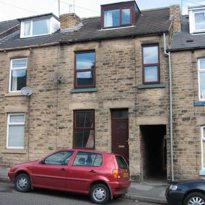 4 bedroom terraced house to rent - Photo 3