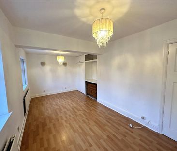 4 bedroom detached house to rent - Photo 5