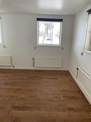 Vaksala-Lunda, Uppsala - Photo 1