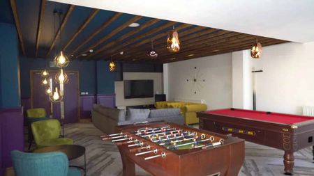 Bronze Studio - Photo 3