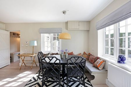 2 bedroom semi-detached house to rent - Photo 3