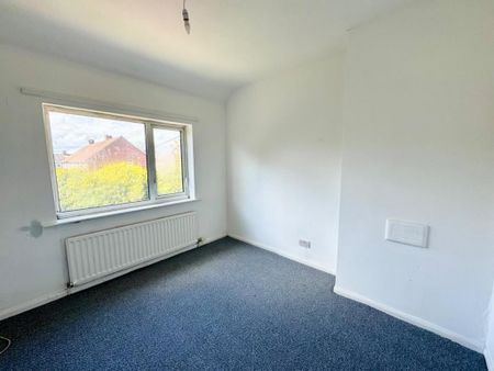 3 bedroom end of terrace house to rent - Photo 4