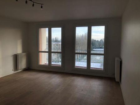 Location Appartement 3 pièces 75m² - Photo 2