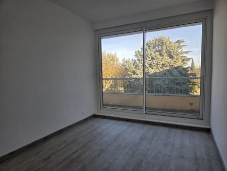 Location Appartement 5 pièces 88 m2 à Lapalud - Photo 4